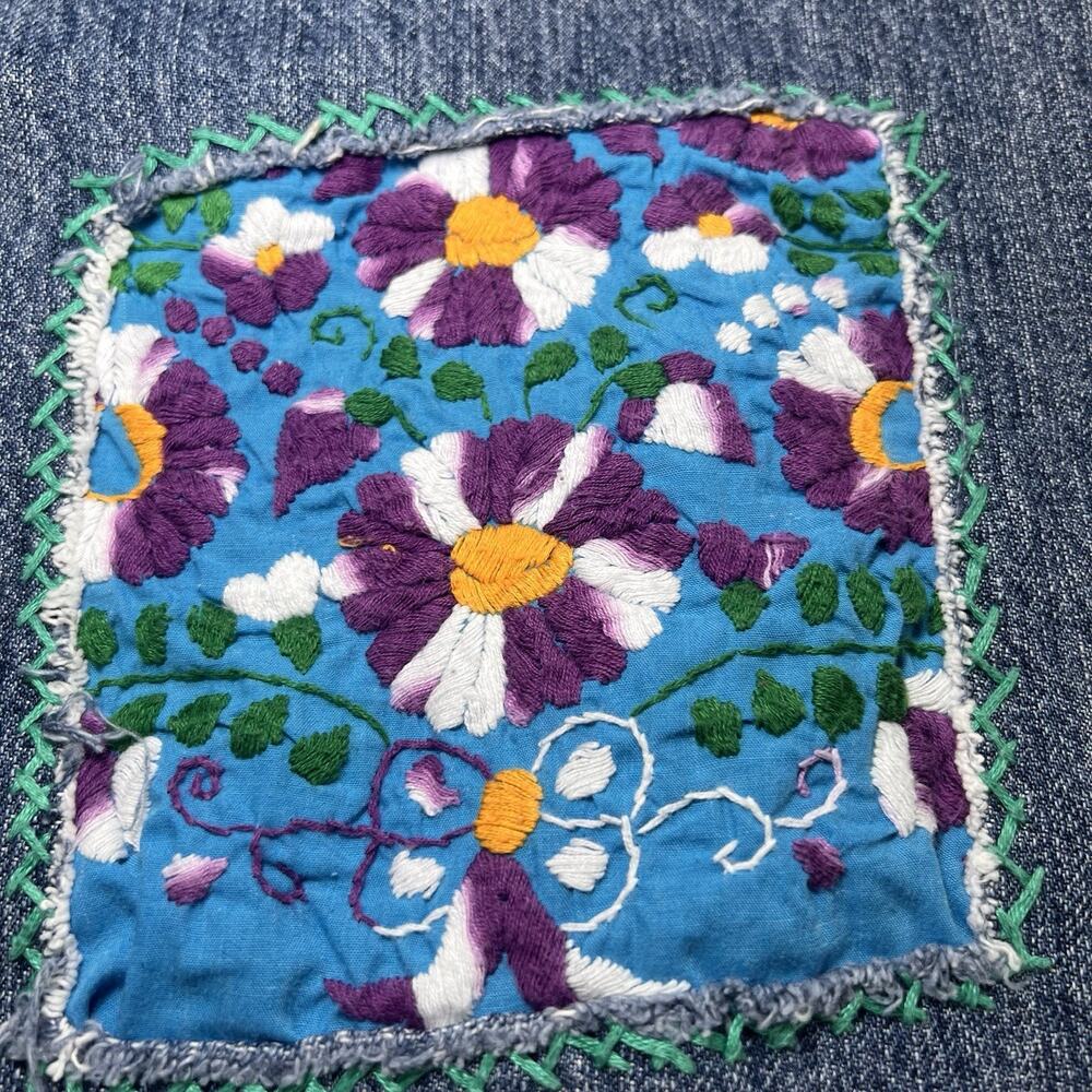 8241 Ranch Jeans Size 6 Blue Floral Crochet Patches Straight Leg Boho Festival - Picture 11 of 15